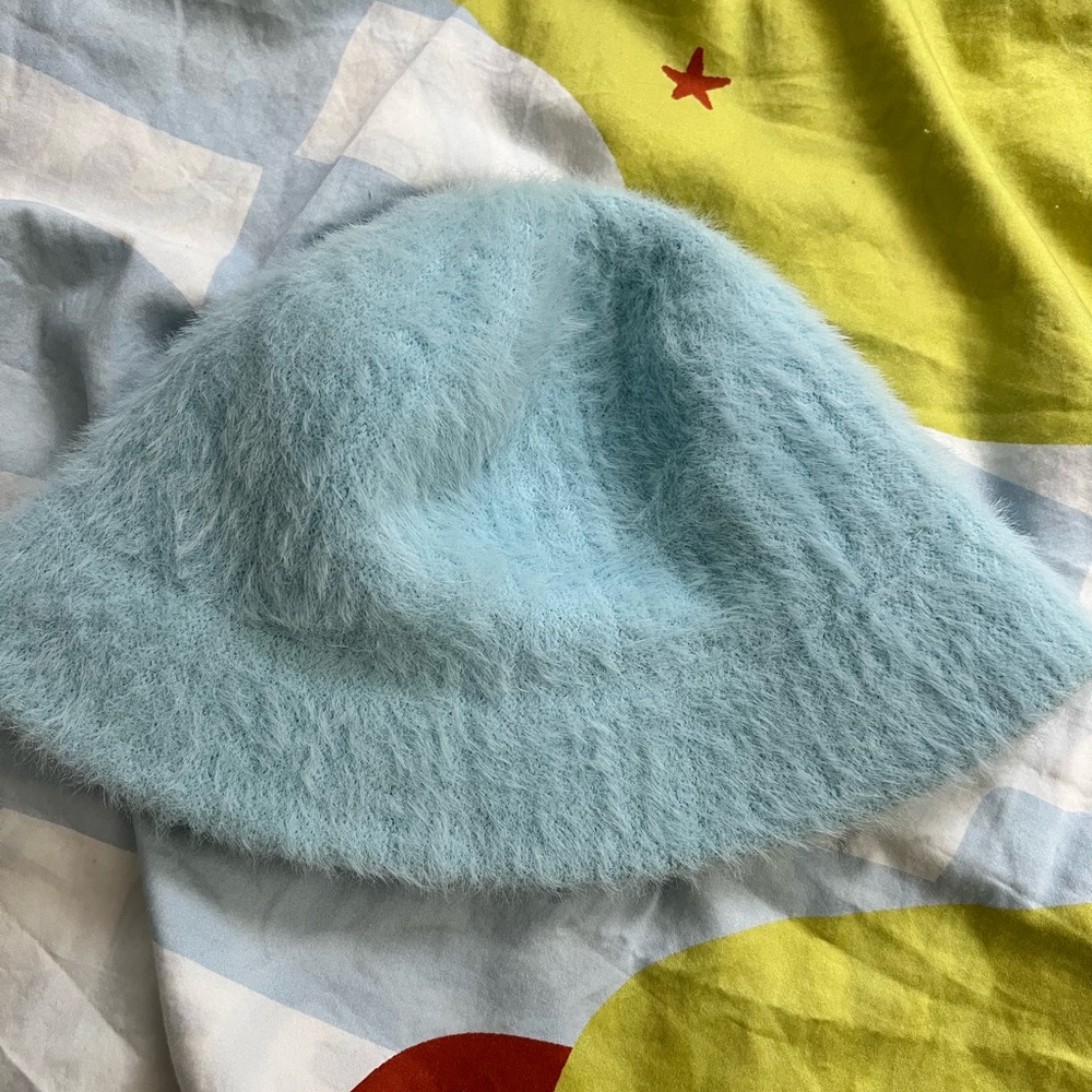 Fur bucket hat